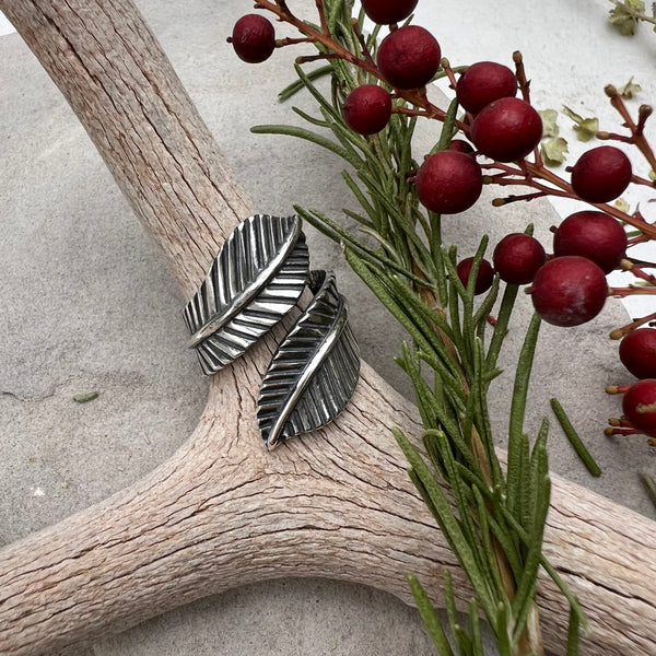 Adjustable Double Feather Ring